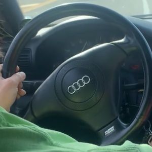 Meet your Posher, Sam